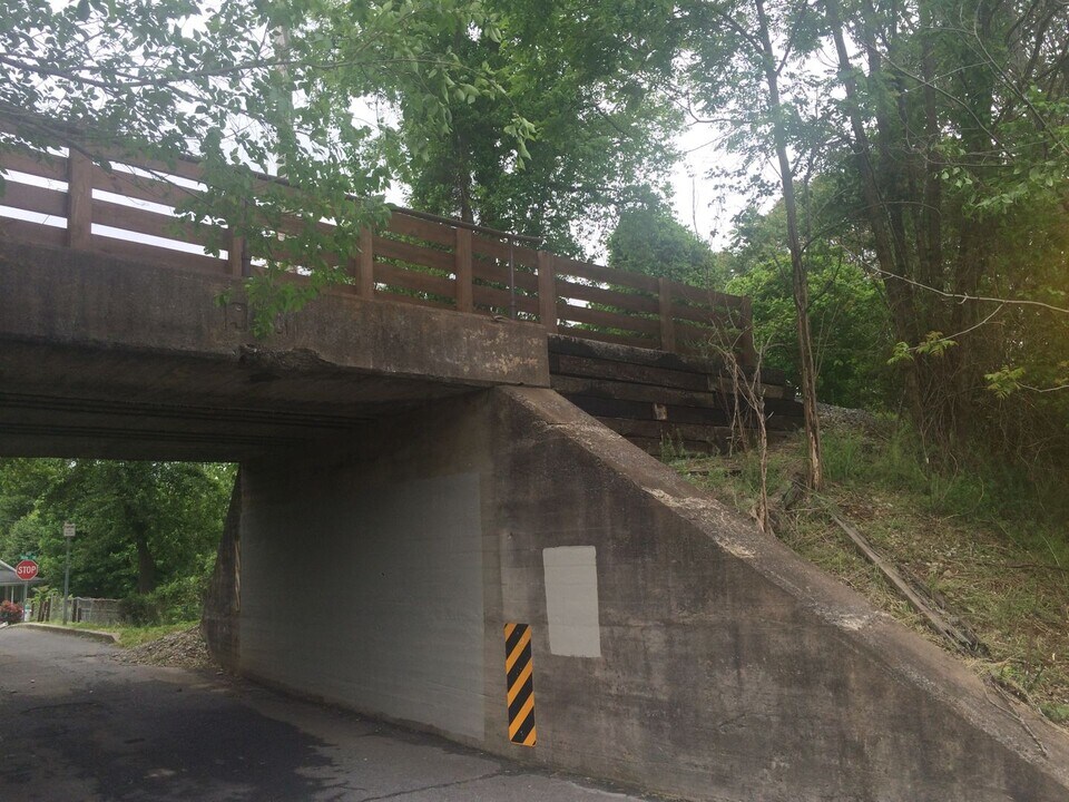 814 Rich Acres Dr in Johnson City, TN - Building Photo