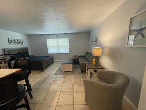 220 Columbia Dr, Unit 319 in Cape Canaveral, FL - Building Photo - Building Photo