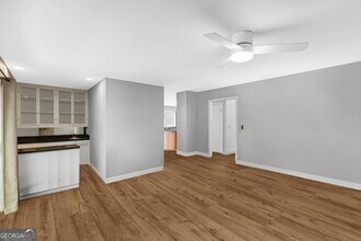 155 Lakeview Ridge W in Roswell, GA - Building Photo - Building Photo