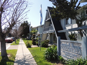 Campbell House in San Jose, CA - Building Photo - Building Photo