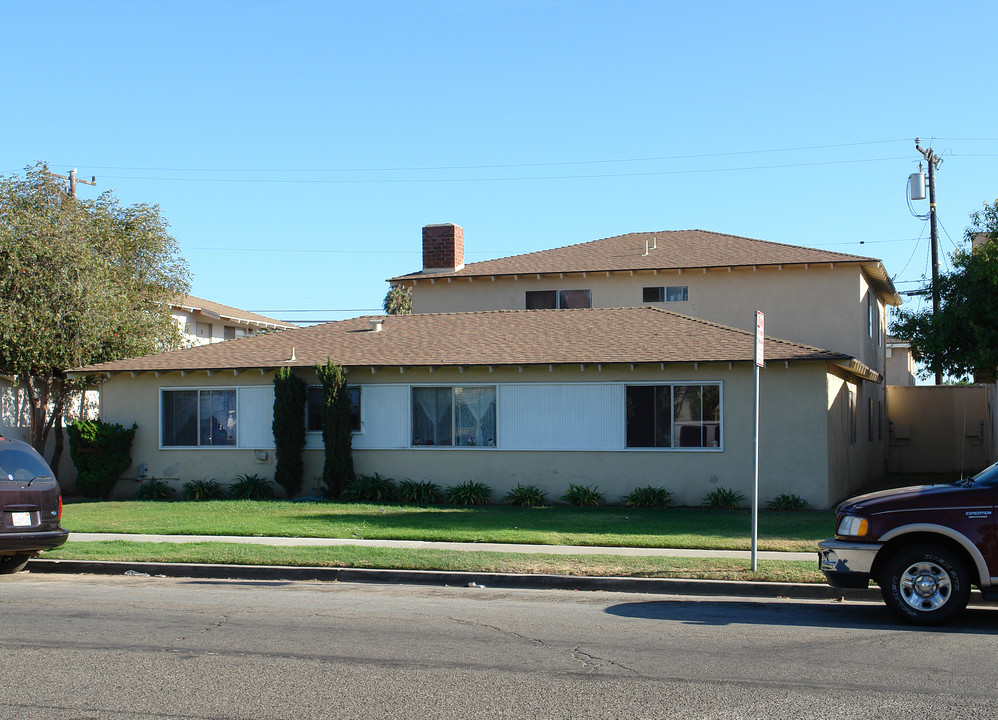 310 Canterbury Way in Oxnard, CA - Building Photo