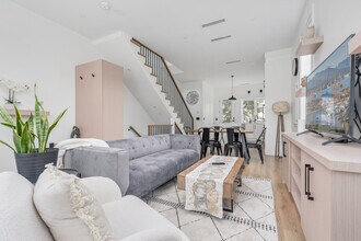 5207 Hoy St, Unit SI ID1422087P in Vancouver, BC - Building Photo - Building Photo