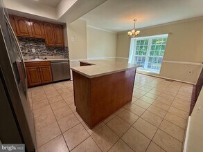 6458 Autumn Glen Ct in Alexandria, VA - Building Photo - Building Photo