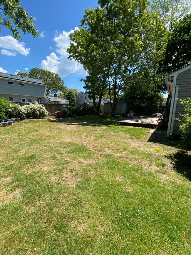1241 Stony Brook Rd in Lake Grove, NY - Building Photo - Building Photo