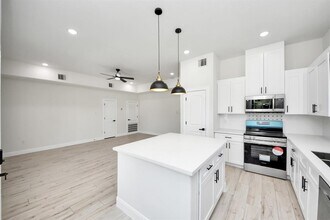 7815 Joy St in Houston, TX - Building Photo - Building Photo