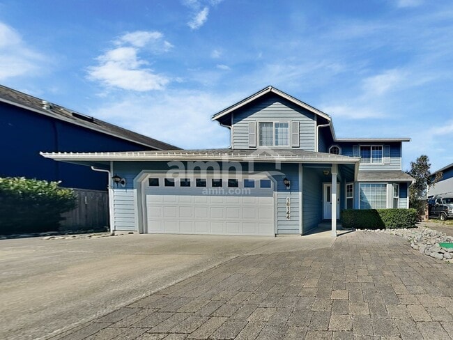 property at 16144 Prairie Creek Loop SE