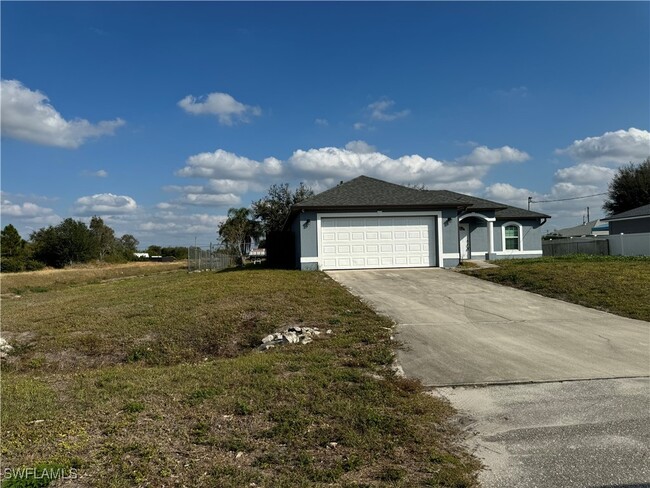 4701 Connie Ave S in Lehigh Acres, FL - Building Photo - Building Photo