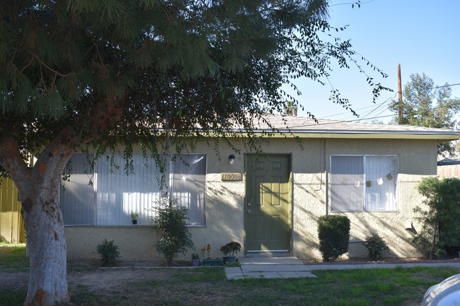 17000 Downey Ave in Paramount, CA - Building Photo - Building Photo