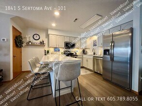 1841 S Sertoma Ave in Sioux Falls, SD - Building Photo - Building Photo