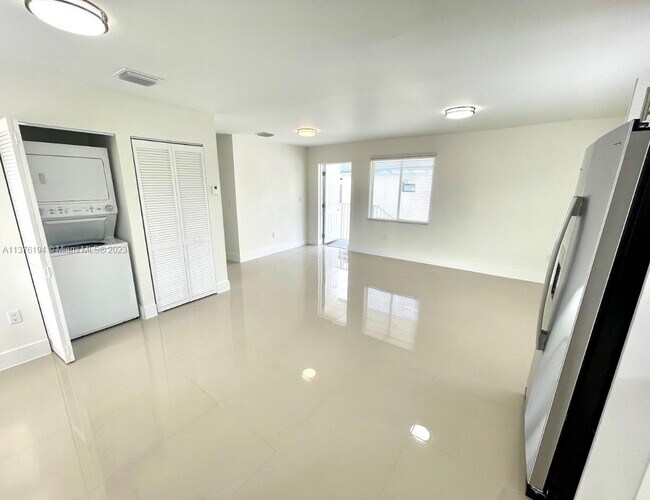 1766 NW 68th Terrace-Unit -A in Miami, FL - Building Photo - Building Photo