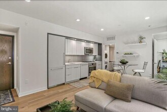 129 W St NW-Unit -204 in Washington, DC - Building Photo - Building Photo