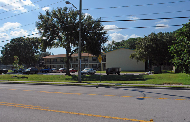 7786 62nd St N in Pinellas Park, FL - Building Photo - Building Photo