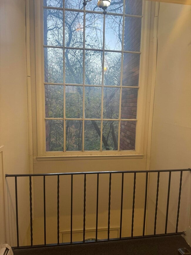 31831 Grand River Ave in Farmington, MI - Building Photo - Building Photo