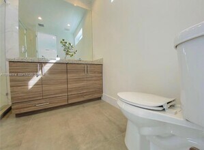 3653 SW 25th St in Miami, FL - Building Photo - Building Photo