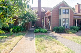 908C Russell St in Nashville, TN - Building Photo - Building Photo