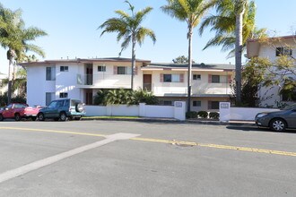 Casa Granada(NO UNITS AVAILABLE) in San Clemente, CA - Building Photo - Building Photo