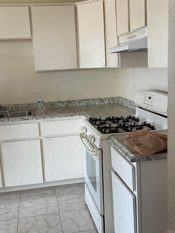 2812 Elrose Dr in San Diego, CA - Building Photo - Building Photo