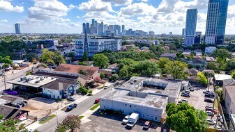 1423 Hawthorne St in Houston, TX - Building Photo