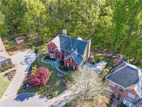 2740 Stonehill Way in Cumming, GA - Building Photo - Building Photo