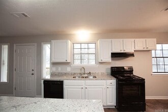 5202 N Walnut Rd in North Little Rock, AR - Building Photo - Building Photo