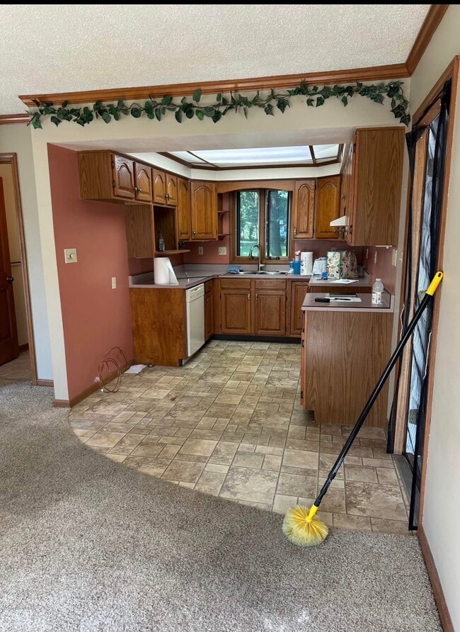 10929 Lincoln Hwy E in New Haven, IN - Building Photo - Building Photo