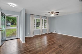 237 Vincenne Rd in Columbia, SC - Foto de edificio - Building Photo