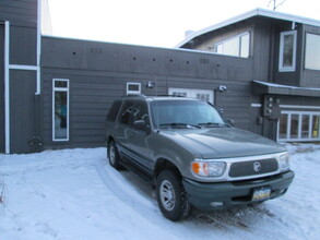 7460 E Denelle St, Unit 3 in Palmer, AK - Foto de edificio - Building Photo