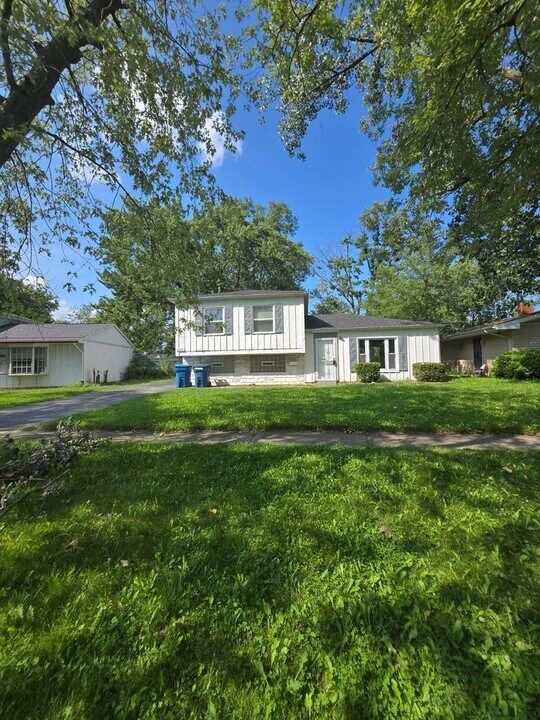 1847 Reichert Ave in Sauk Village, IL - Building Photo
