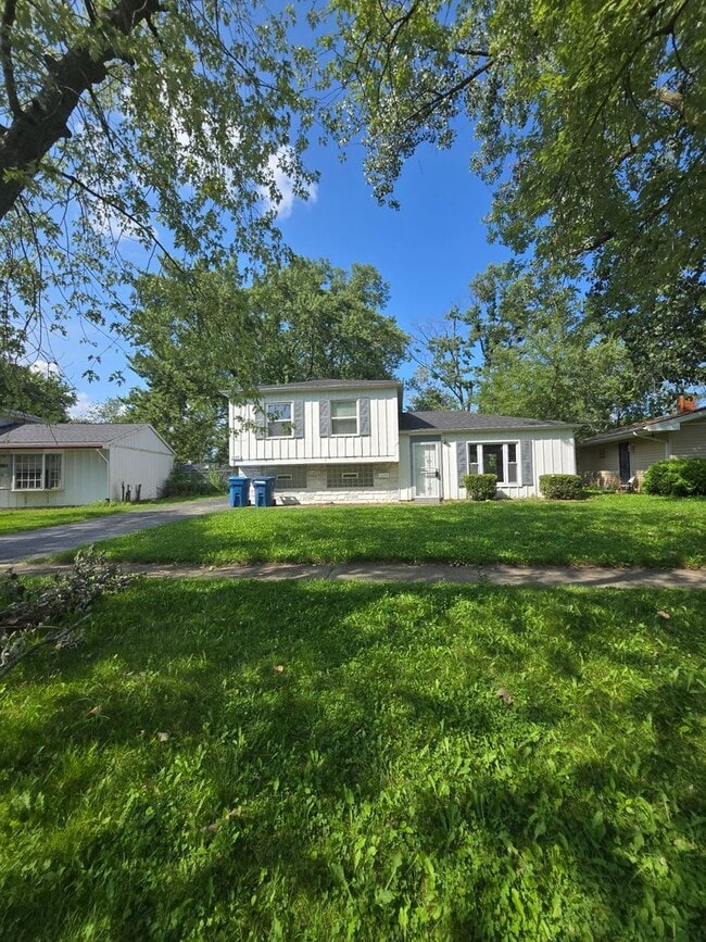 property at 1847 Reichert Ave