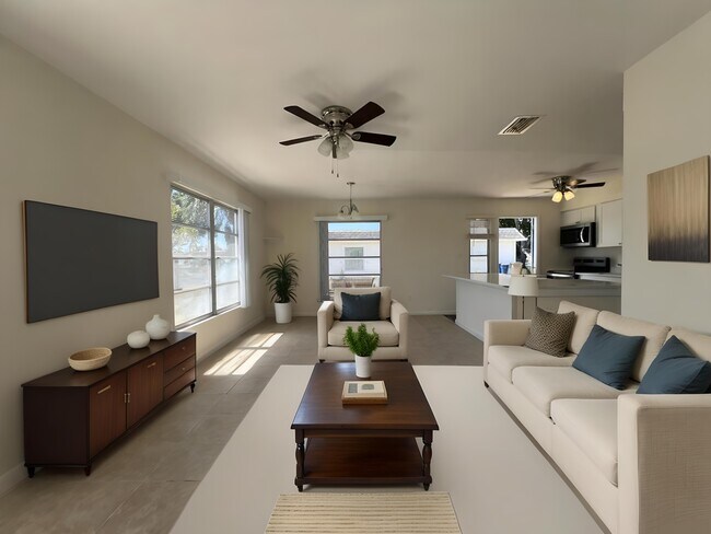 44 Tangelo Ct in Lehigh Acres, FL - Building Photo - Building Photo