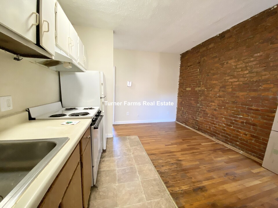 866 Huntington Ave, Unit 7 in Boston, MA - Building Photo