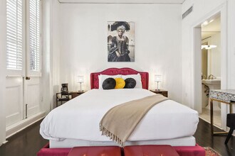 508 Chartres St in New Orleans, LA - Building Photo - Building Photo
