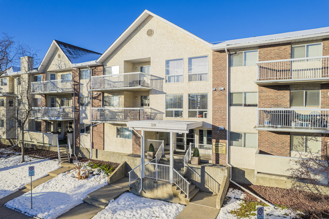 Killarney Meadows in Calgary, AB - Building Photo