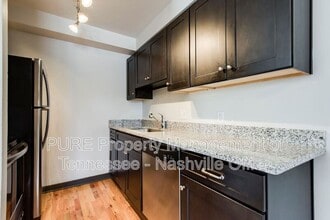 517 Veritas St in Nashville, TN - Building Photo - Building Photo