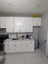 483 Kennedy Blvd, Unit 3E in Bayonne, NJ - Building Photo