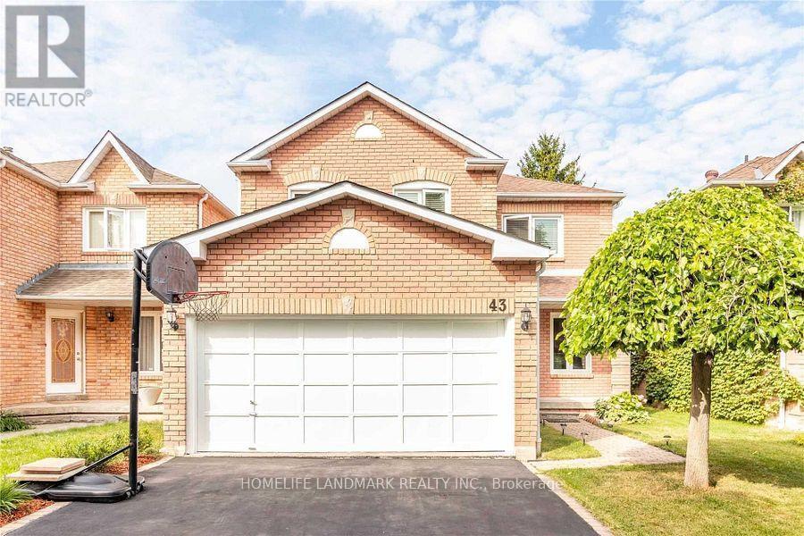 43 Carle Crescent in Ajax, ON - Building Photo