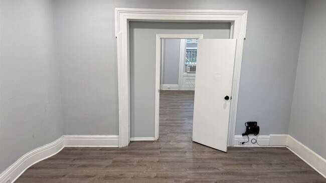 7 Beacon Ave in Jersey City, NJ - Building Photo - Building Photo