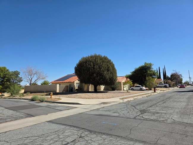 56814 Mountain View Trail in Yucca Valley, CA - Building Photo - Building Photo