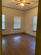 1006 W Chestnut St in Denison, TX - Building Photo - Building Photo