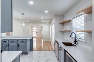 6331 Military Pkwy in Dallas, TX - Building Photo - Building Photo