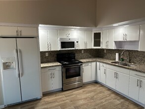 12245 SW 116th Ln in Miami, FL - Building Photo - Building Photo