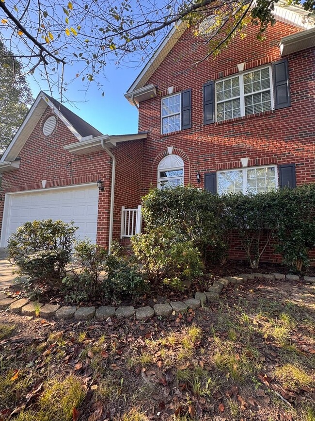 3861 Parkway Vista Dr