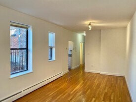 221 E Berkeley St, Unit 4 in Boston, MA - Building Photo