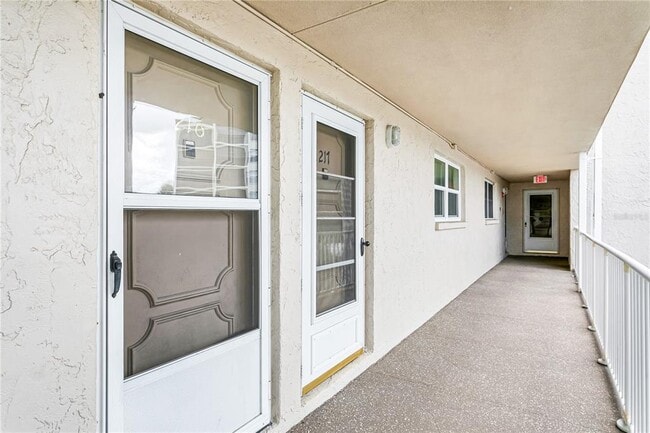 9950 62nd Ter in St. Petersburg, FL - Building Photo - Building Photo