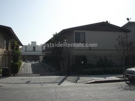 810 N Eucalyptus Ave