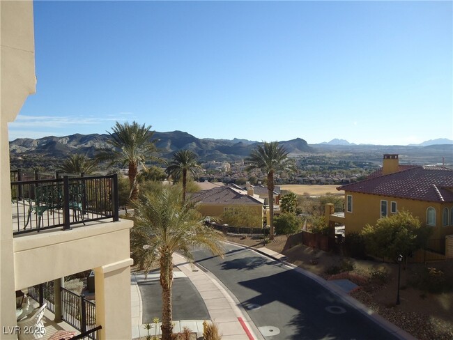 property at 64 Strada Principale