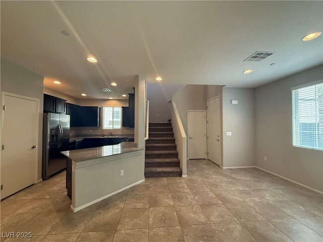 6137 Scarlet Leaf St in Las Vegas, NV - Building Photo - Building Photo