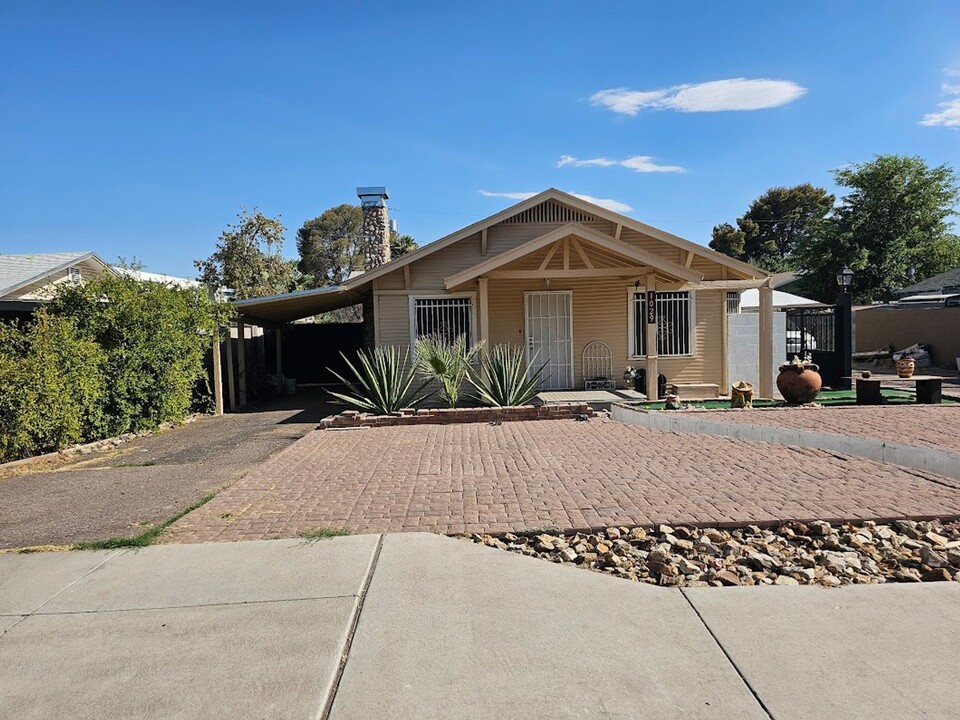 1029 E Meadowbrook Ave in Phoenix, AZ - Building Photo