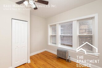 4746 N Troy St, Unit 1 in Chicago, IL - Building Photo - Building Photo