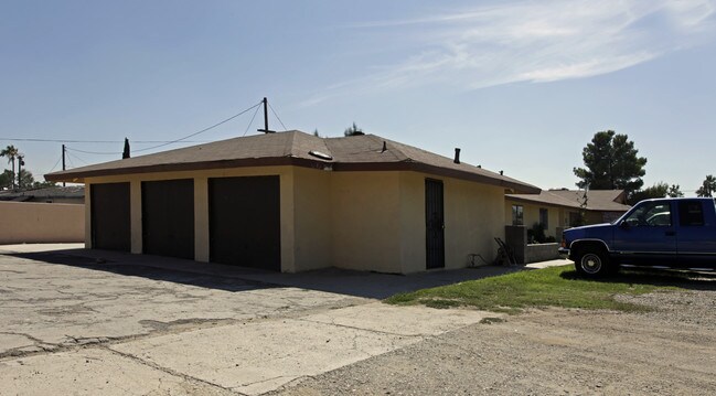 9040 Cypress Ave in Fontana, CA - Building Photo - Building Photo